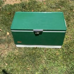 Vintage Coleman Ice chest 
