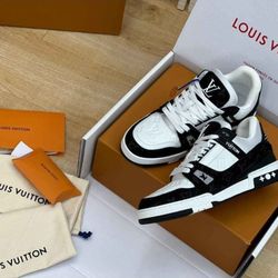 Louis Viutton Trainer Shoes Black And White 