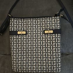 Tommy Hilfiger Cross Body Purse 