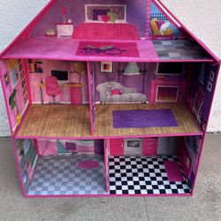 Girls Doll House 