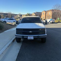 1994 K2500 Suburban 454 Big Block. 