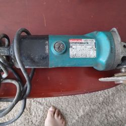 Makita Angle Grinder 
