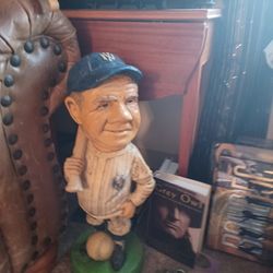 Large babe ruth statue