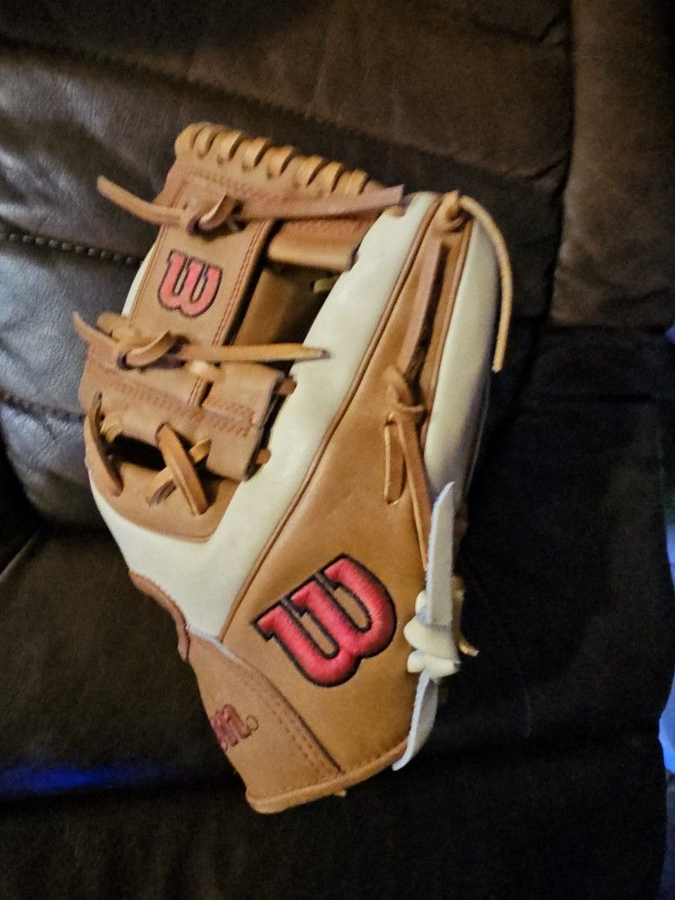 Wilson Baseball Glove