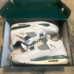 Jordan 4 size 9