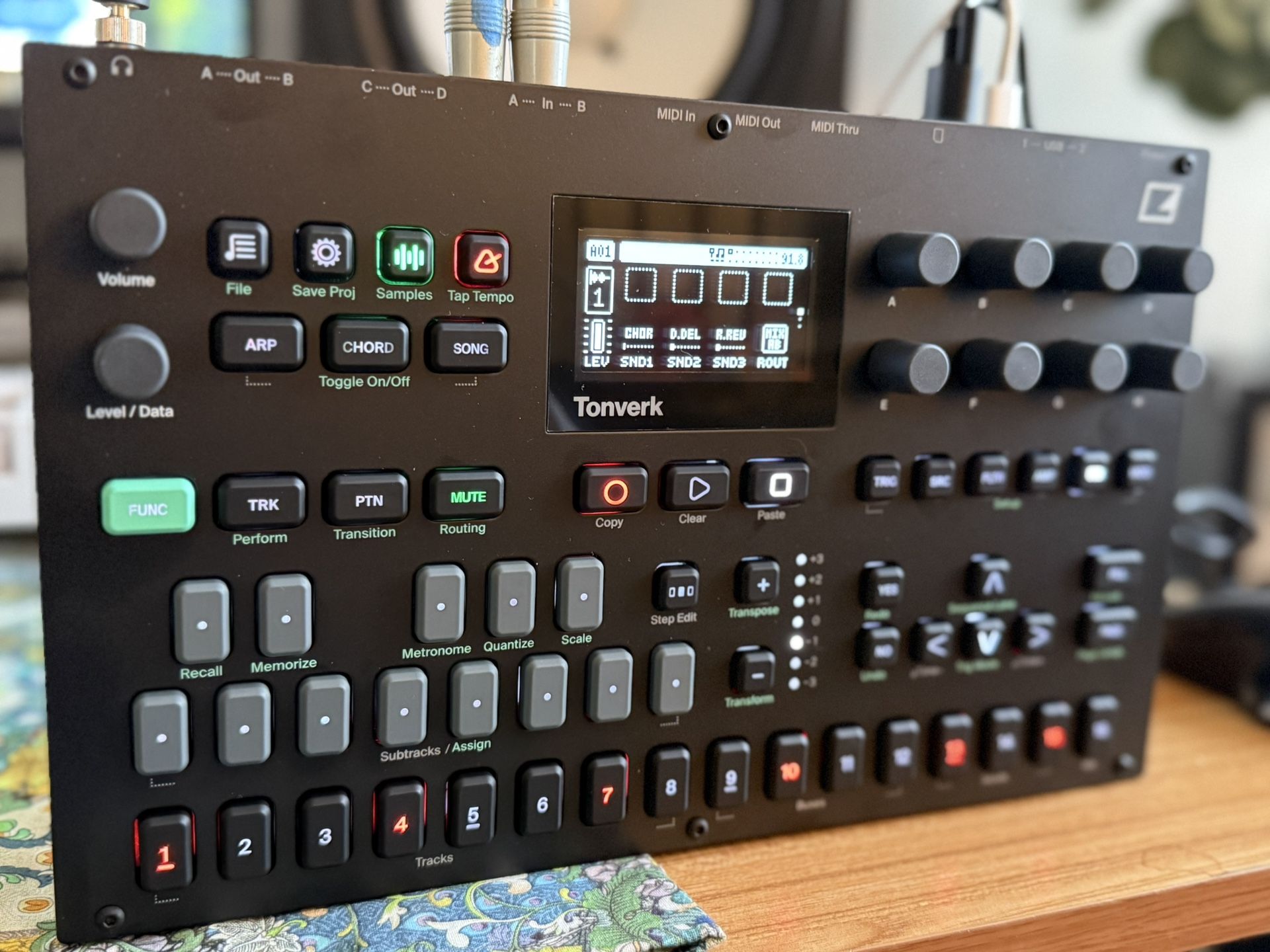 Elektron Tonverk Sampler Sequencer