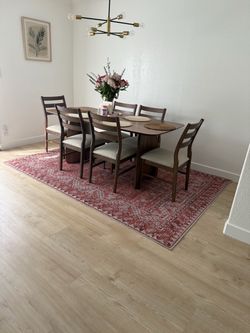 Area Rug 6x9 ft with padding