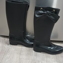 Black rubber boots