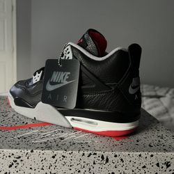 Jordan 4 Retro