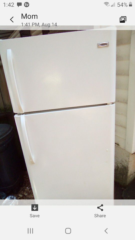 Crosley refrigerator works great in great condition
