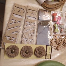 All Kinds Of Materials To Do Art And Decoration, All New , All For 20.dollars