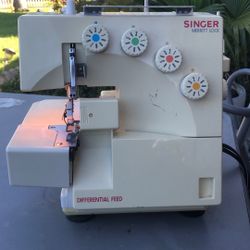 Singer Sewing Machine 