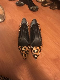 Charles by Charles Davis size 7 animal print pomps