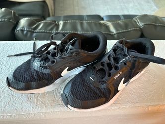 Nike tennis shoes for kids