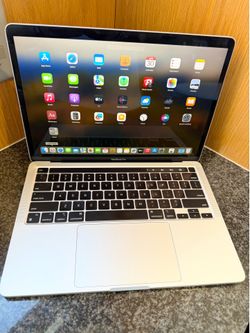 Apple 2020 MacBook Pro 💻 13-inch M1 8Gb/256 ssd Laptop