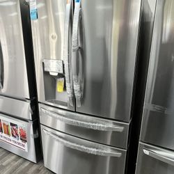 (MSRP $3799 / NOW $1899) 30 Cu Ft LG 4 Door French Door Refrigerator, Door in Door, Convert Drawer, Craft Ice, Stainless Steel