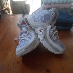 Men's Adidas Size 11
