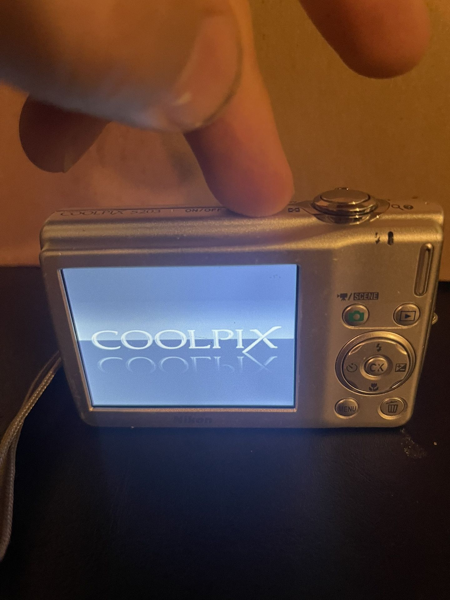 Nikon COOLPIX S203 Digital Camera