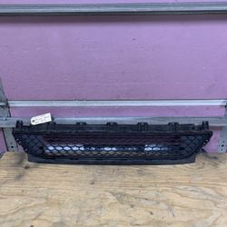 2018-2020 Honda Odyssey Front Lower Grill OEM 