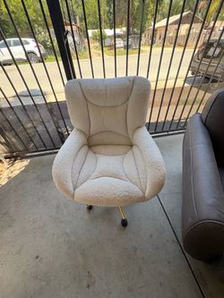 Ivory Teddy Fabric Swivel Chair