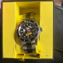 INVICTA Disney Limited Edition Mickey Mouse Watch
