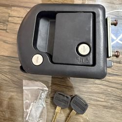 RV Designer T507 Cerradura de Puerta de Entrada con Cerrojo de Acero Negro