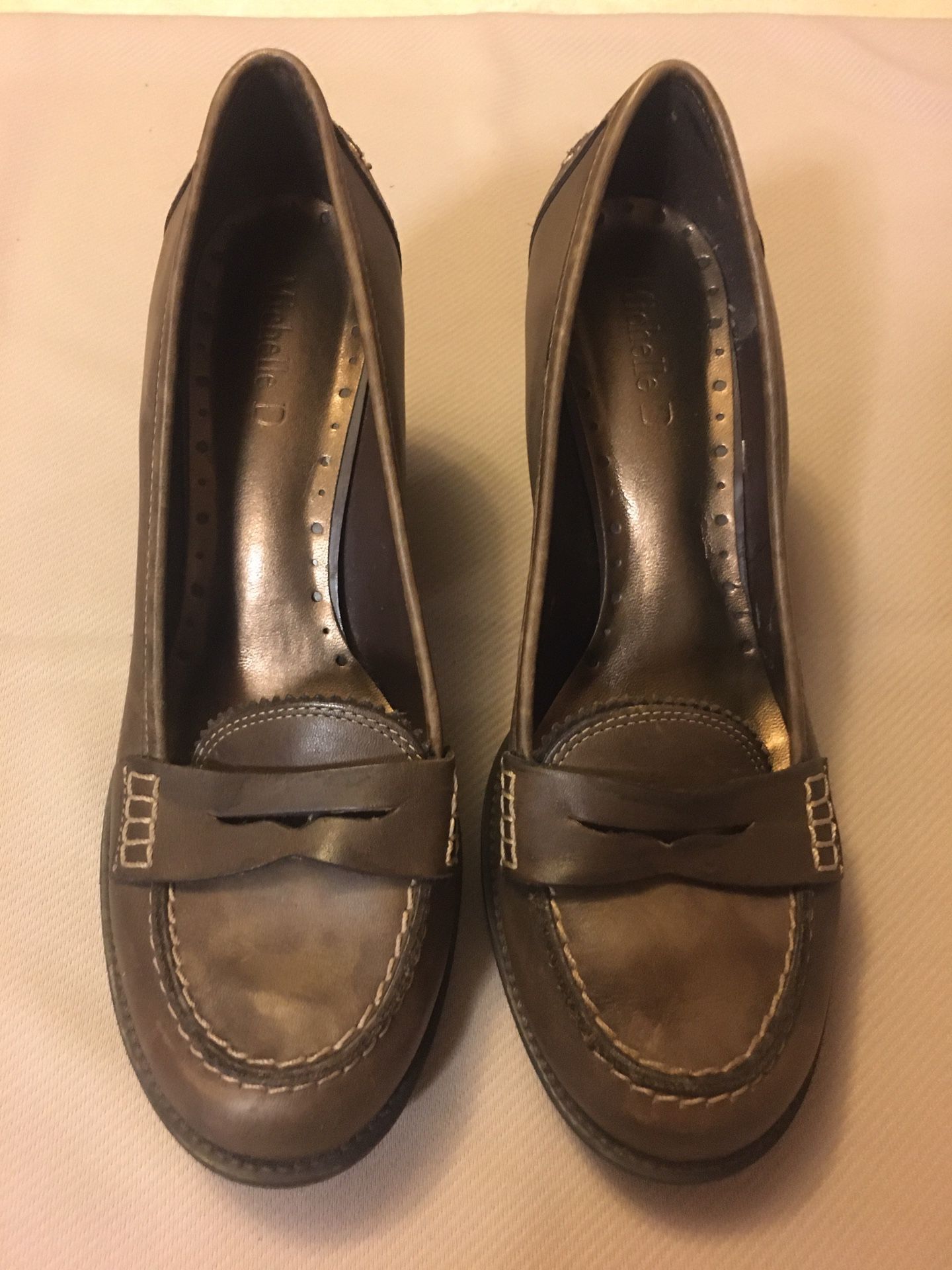 Mudd “Michelle D” High Heel Loafers Size 7.5 M, Brown