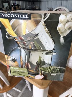 12 quart multi- cooker