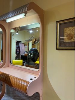 Salon station