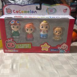Cocomelon JJ & Family Figure Set