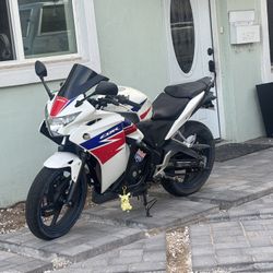 2013 Honda CBR