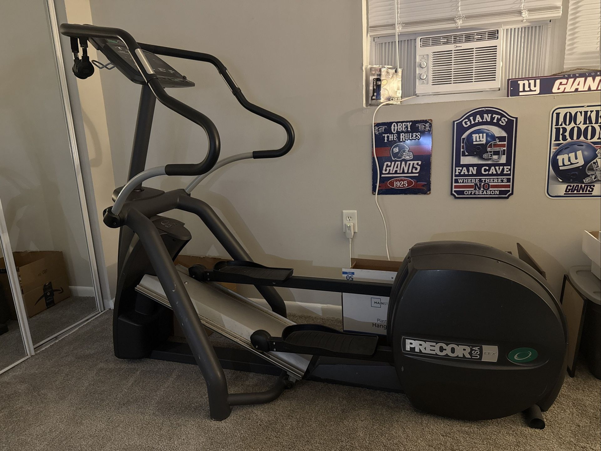 Precor EFX 546i Experience Rear Drive Elliptical Trainer