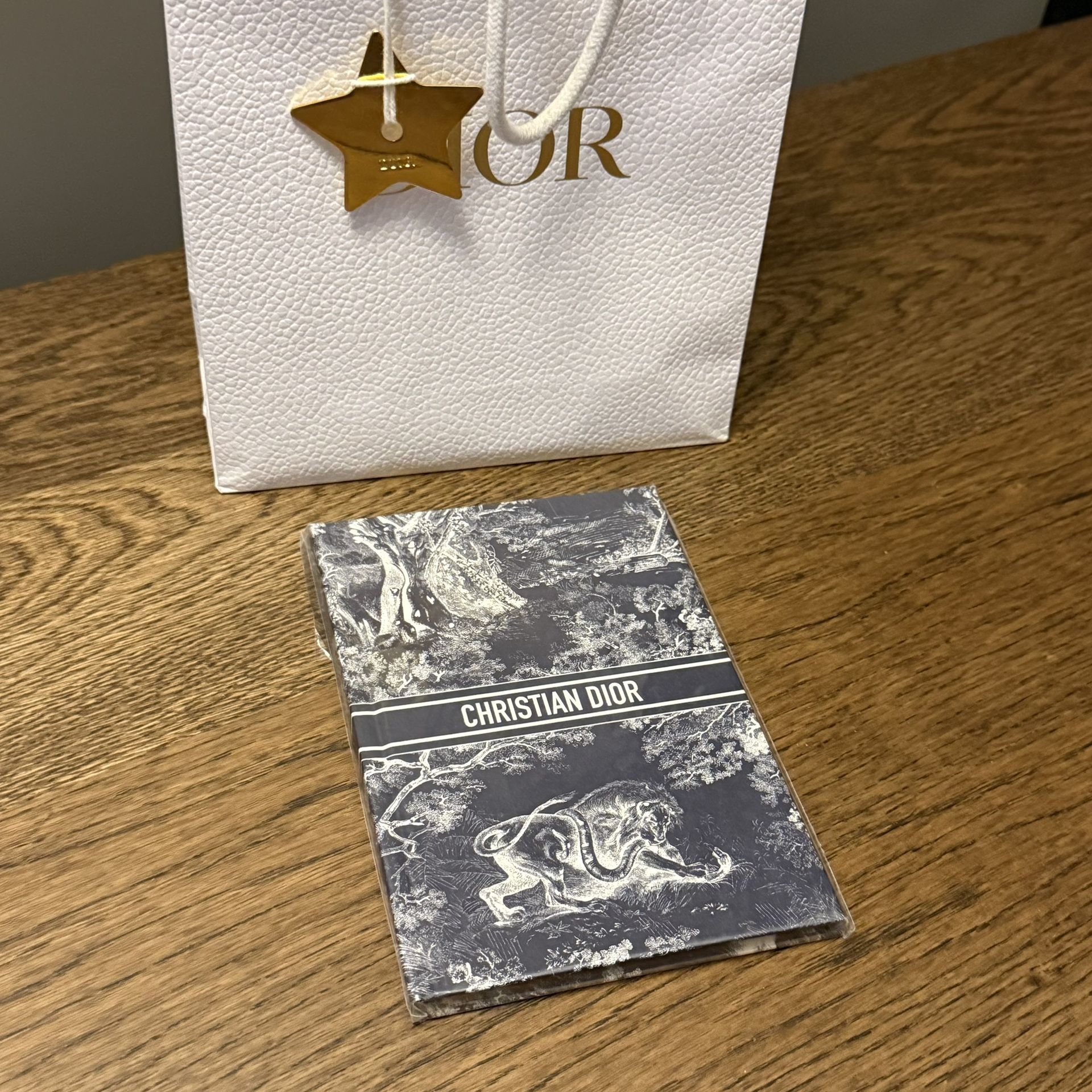 Dior Notebook + Shopping Bag Set Gift