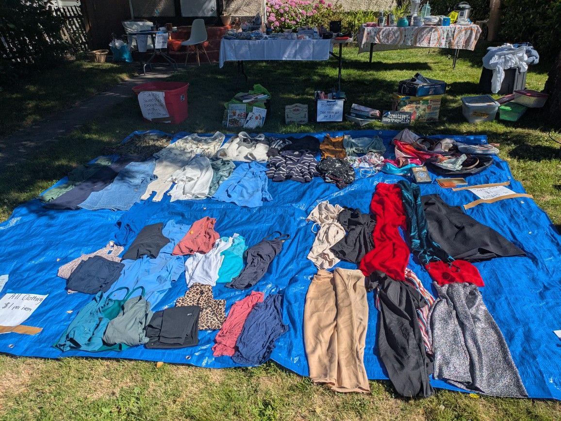 Clothing $1 Each (.25 Cent Bins)