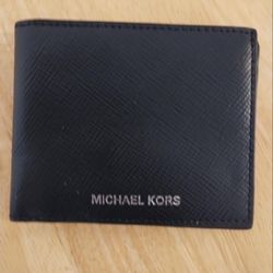 Brand New Michael Kors Wallet