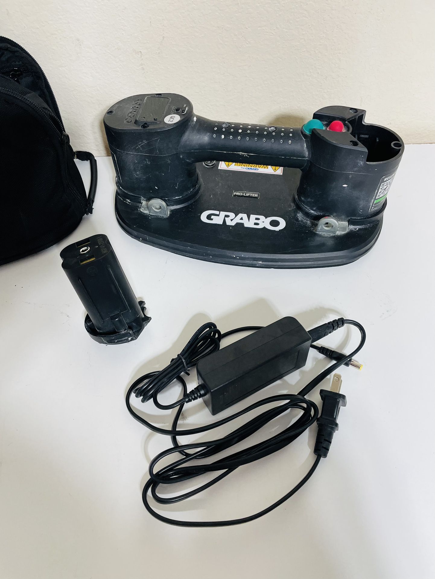  GRABO PRO Lifter 20 Professional Heavy Duty Battery Operated Suction Cup Tool Kit Lifting up to 375 lbs includes Battery, Charger & Carrying Bag