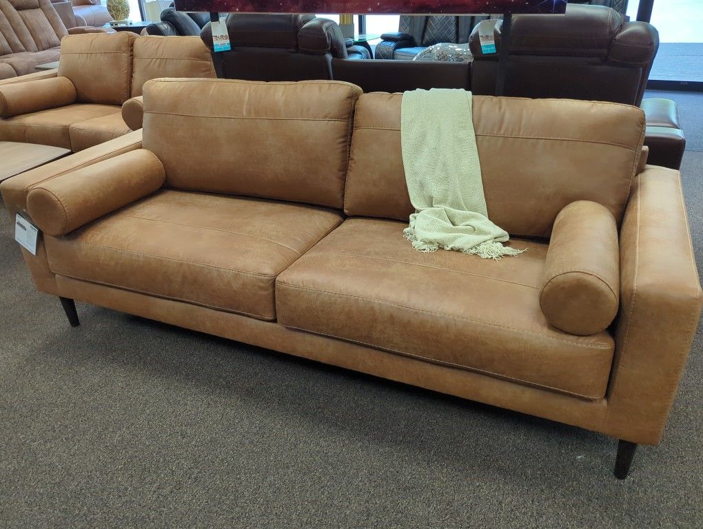 SOFA AND LOVESEAT SET NEW