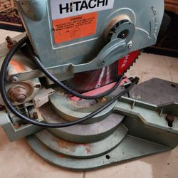 Hitachi Compound saw
