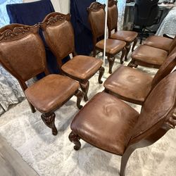 FREE Dining Table with 6 Chairs – Very Good Condition