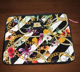 JUICY COUTURE IPAD/ACCESSORIES POUCH FLORAL/CHEIN STRIPE. 10x8”