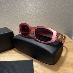 Sunglasses/Luxury Eyewear 