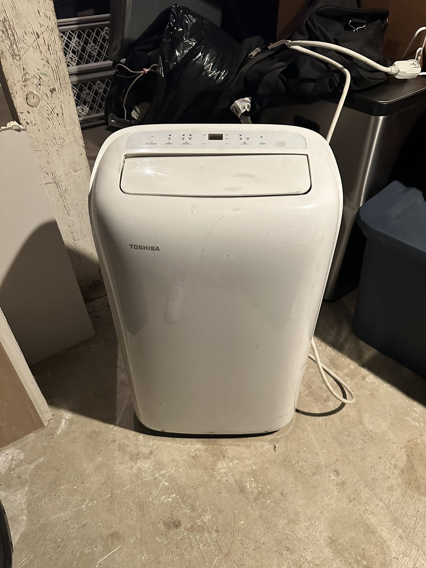 Toshiba 10000 BTU  Air Conditioner 