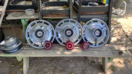 Hub Caps & Tail light lenses