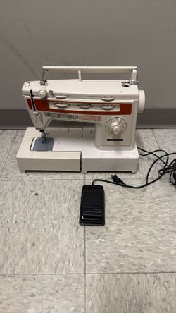 Nelco Sewing Machine 