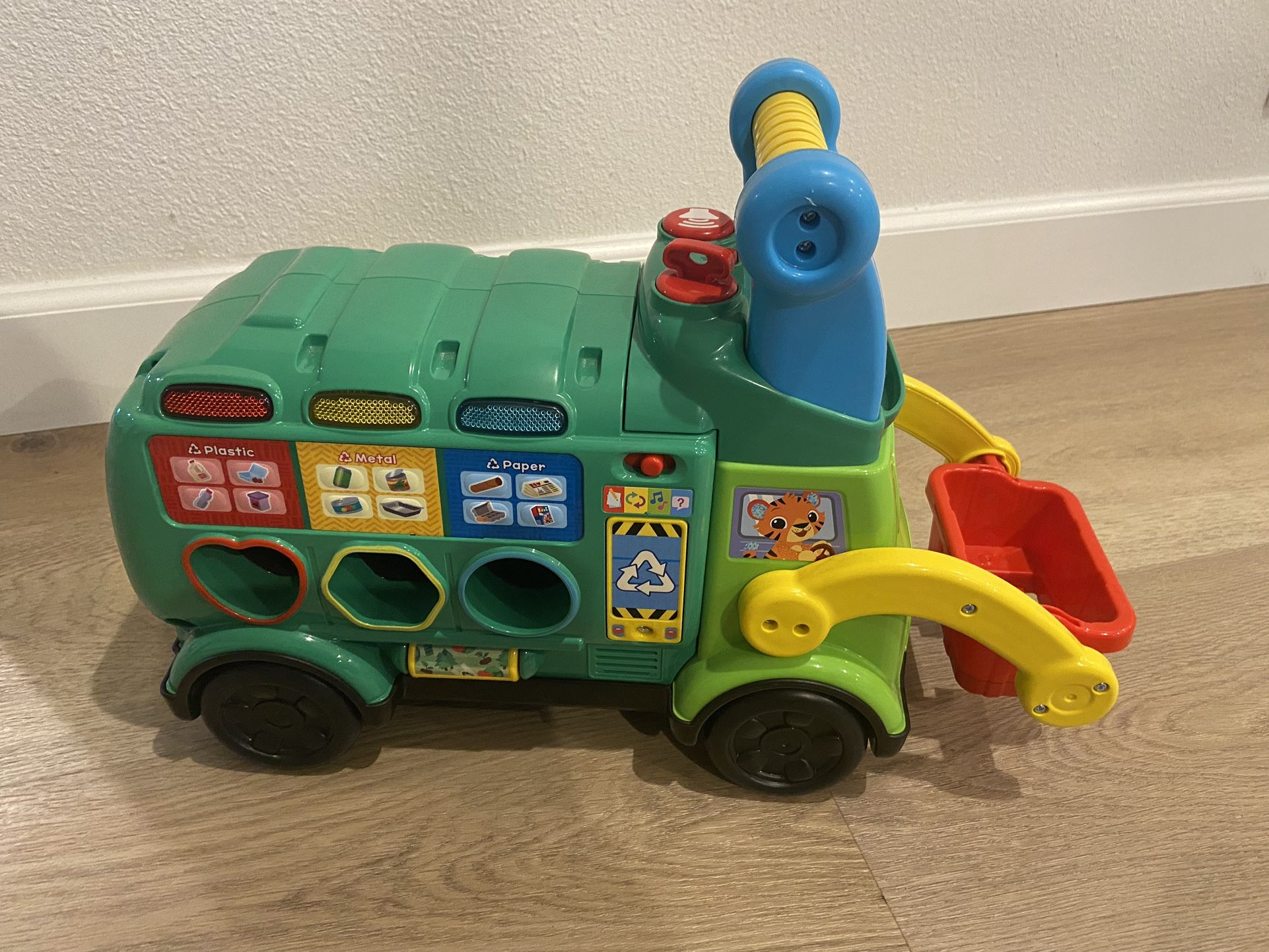 Vtech Sort & Recycle Ride-On Truck
