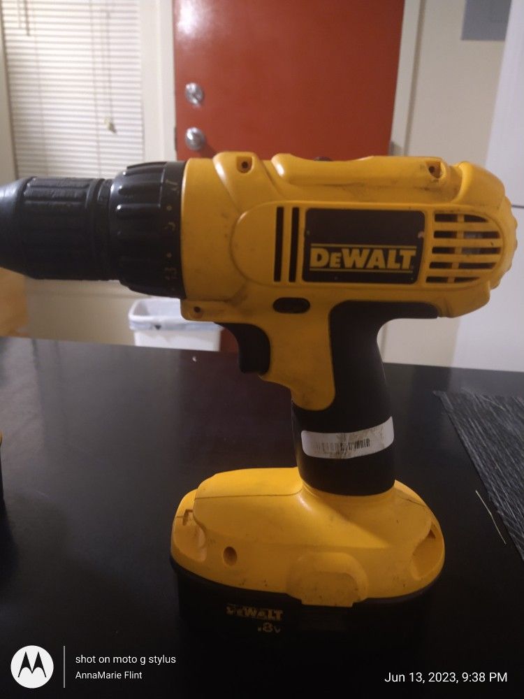 2 DeWalt Cordless drills DCD 970 & DCD 760