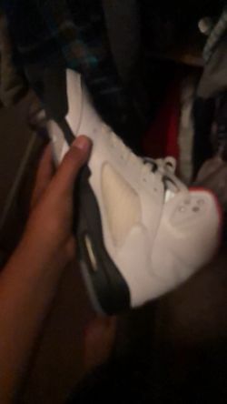 Jordan 5 Fire Reds Size 9 1/2 Good condition No Box