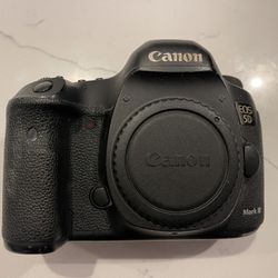 Canon DSLR 5D Mark 3