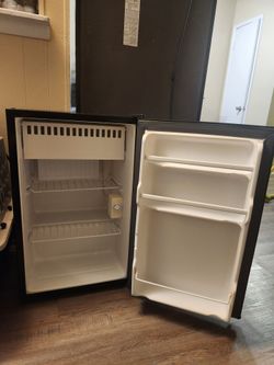 Mini Fridge Working Good It Is Plugged In To Check It Before