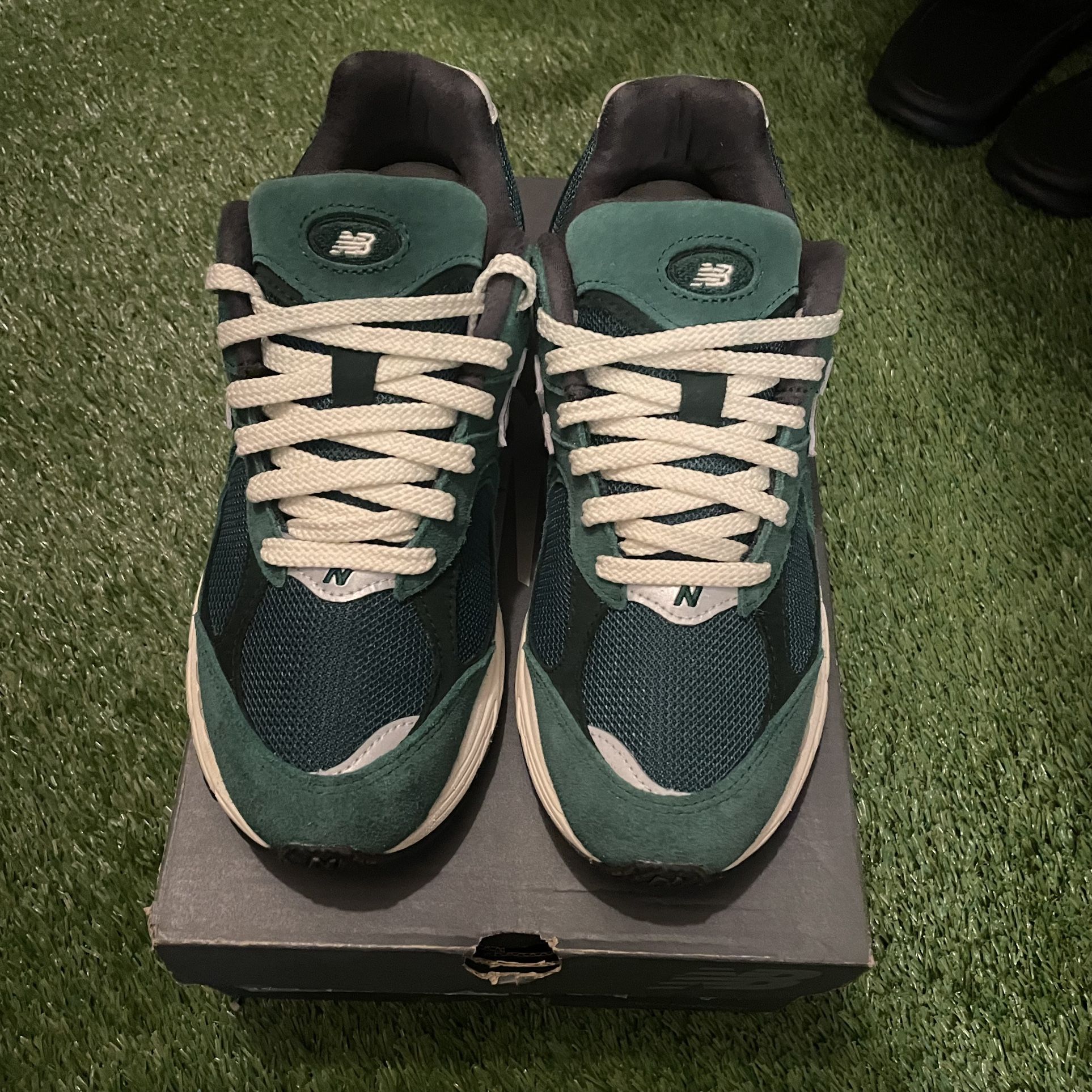 New Balance 2002r